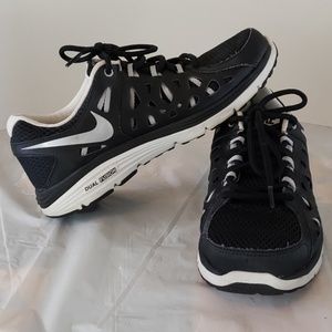 Nike Dual Fushion Black Athletic Shoes